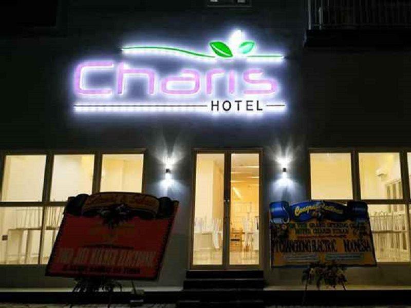 Votel Hotel Charis Tuban Tuban  ภายนอก รูปภาพ
