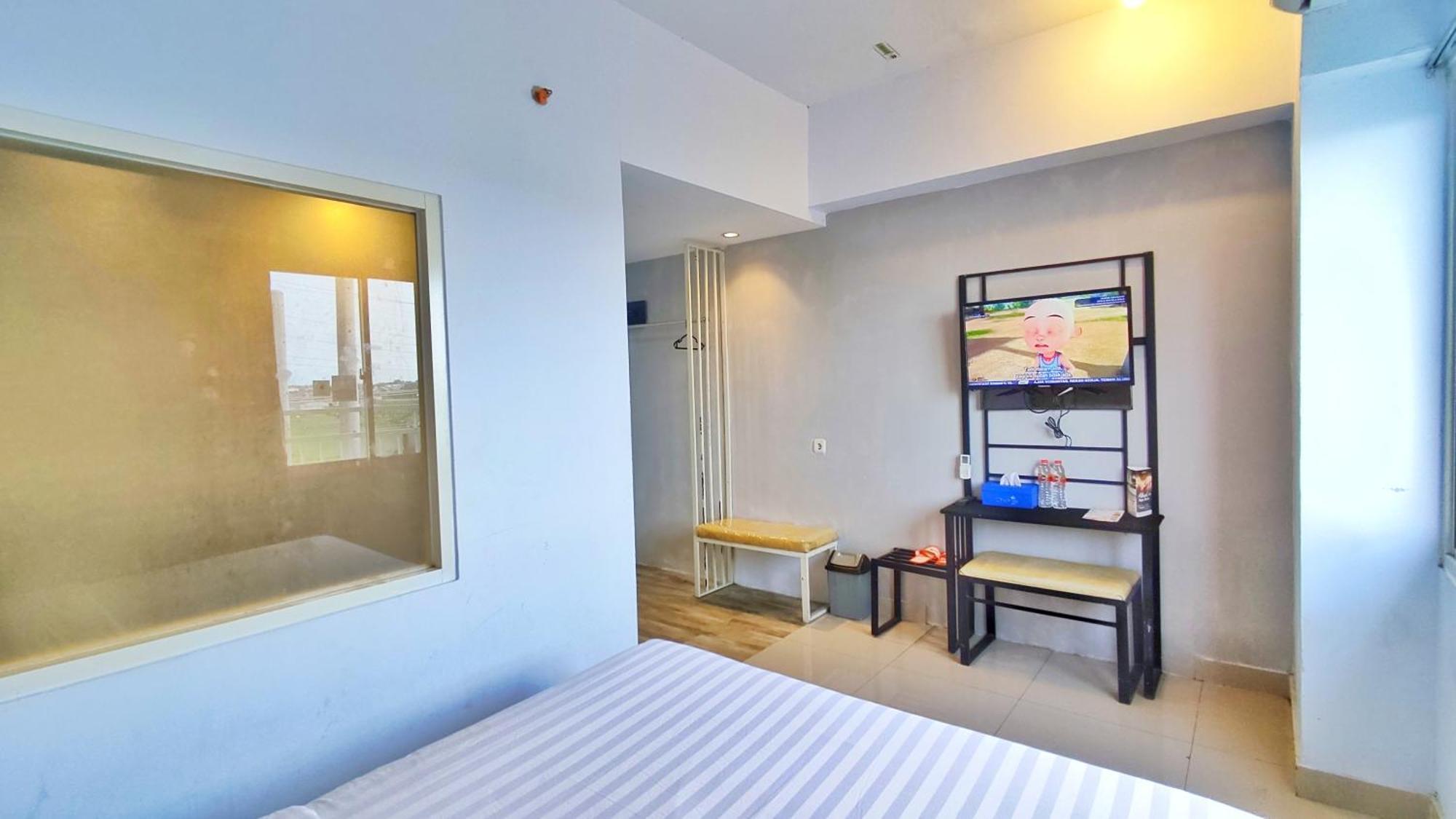 Votel Hotel Charis Tuban Tuban  ภายนอก รูปภาพ