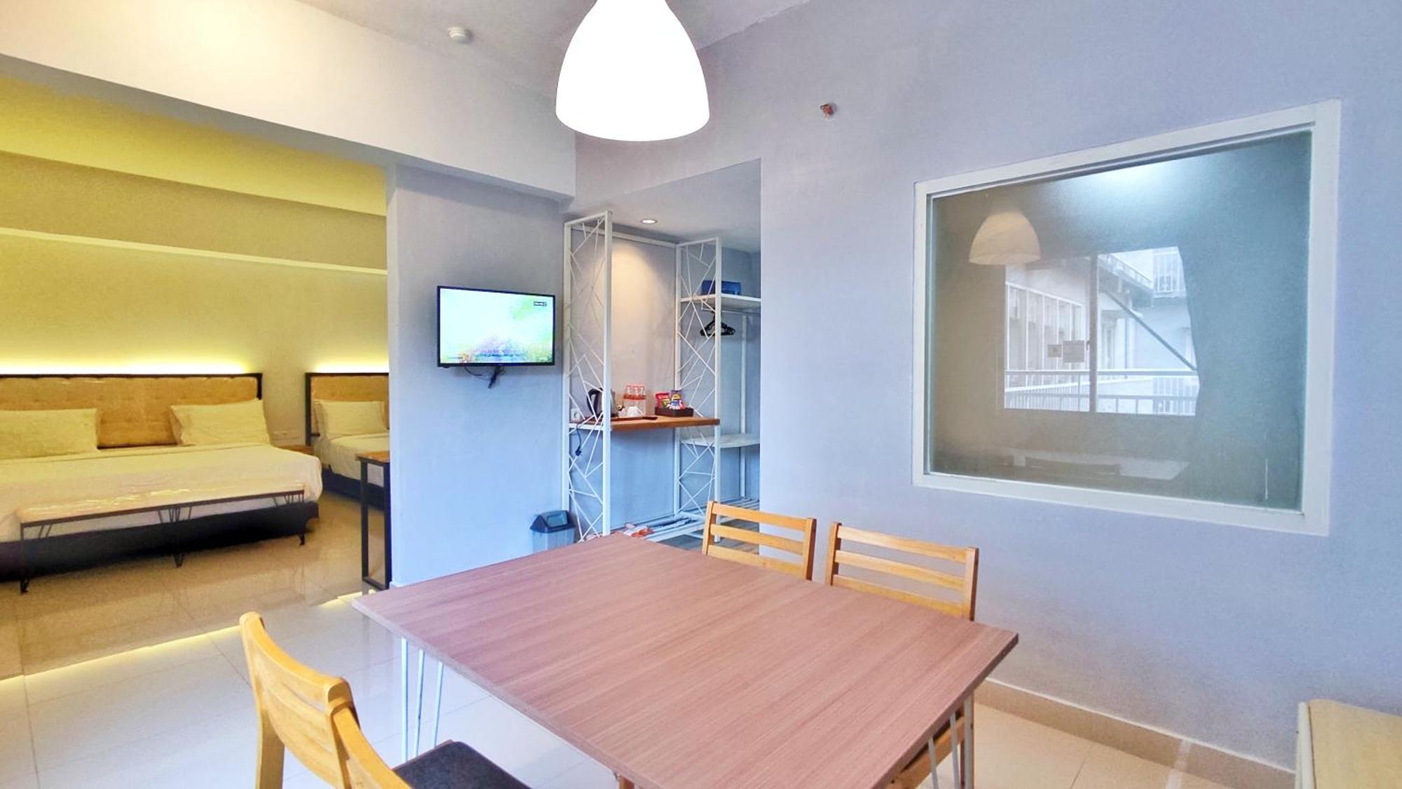 Votel Hotel Charis Tuban Tuban  ภายนอก รูปภาพ