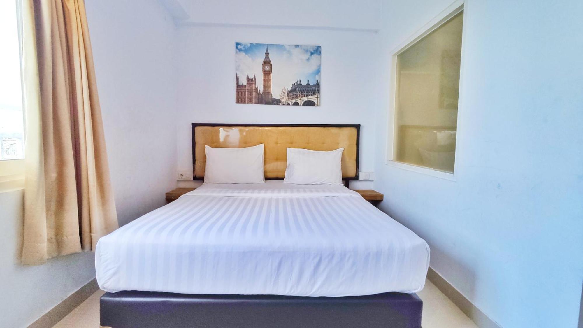 Votel Hotel Charis Tuban Tuban  ภายนอก รูปภาพ