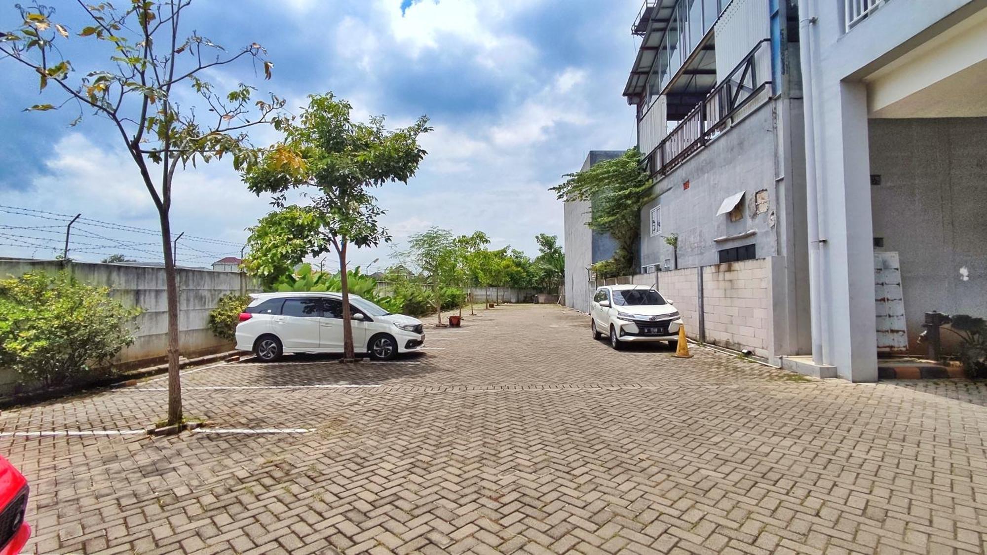 Votel Hotel Charis Tuban Tuban  ภายนอก รูปภาพ